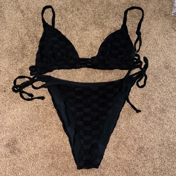 Skatie swimsuit - Picture 1 of 4